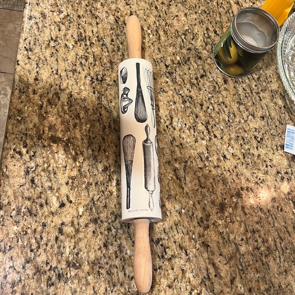 William Sonoma rolling pin - Picture 1 of 3